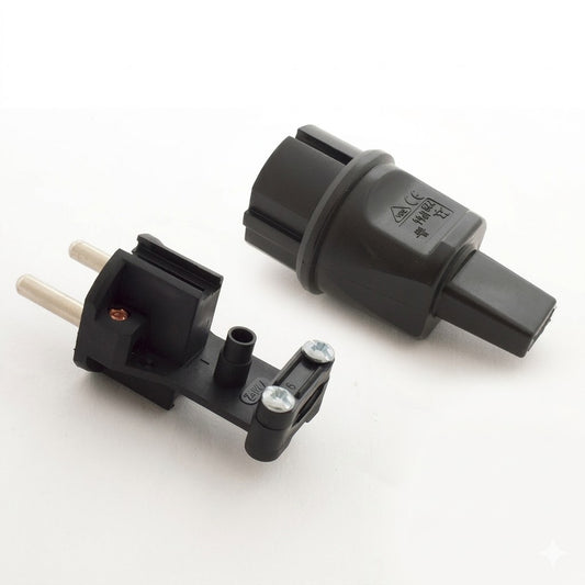 Gedemonteerde zwarte losse stekker voor prikkabel met een speciaal rechthoekig invoerrubber voor een waterdichte afsluiting, inclusief VDE en CE keurmerk logo's.