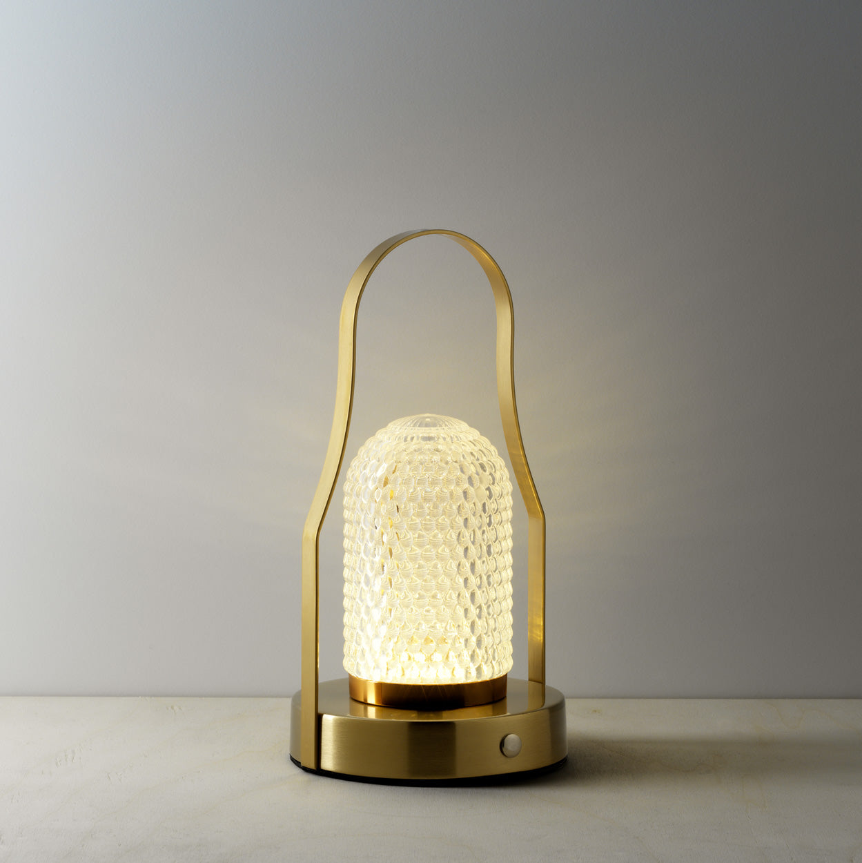Draadloze LED Tafellamp Messing – Stijlvol Licht