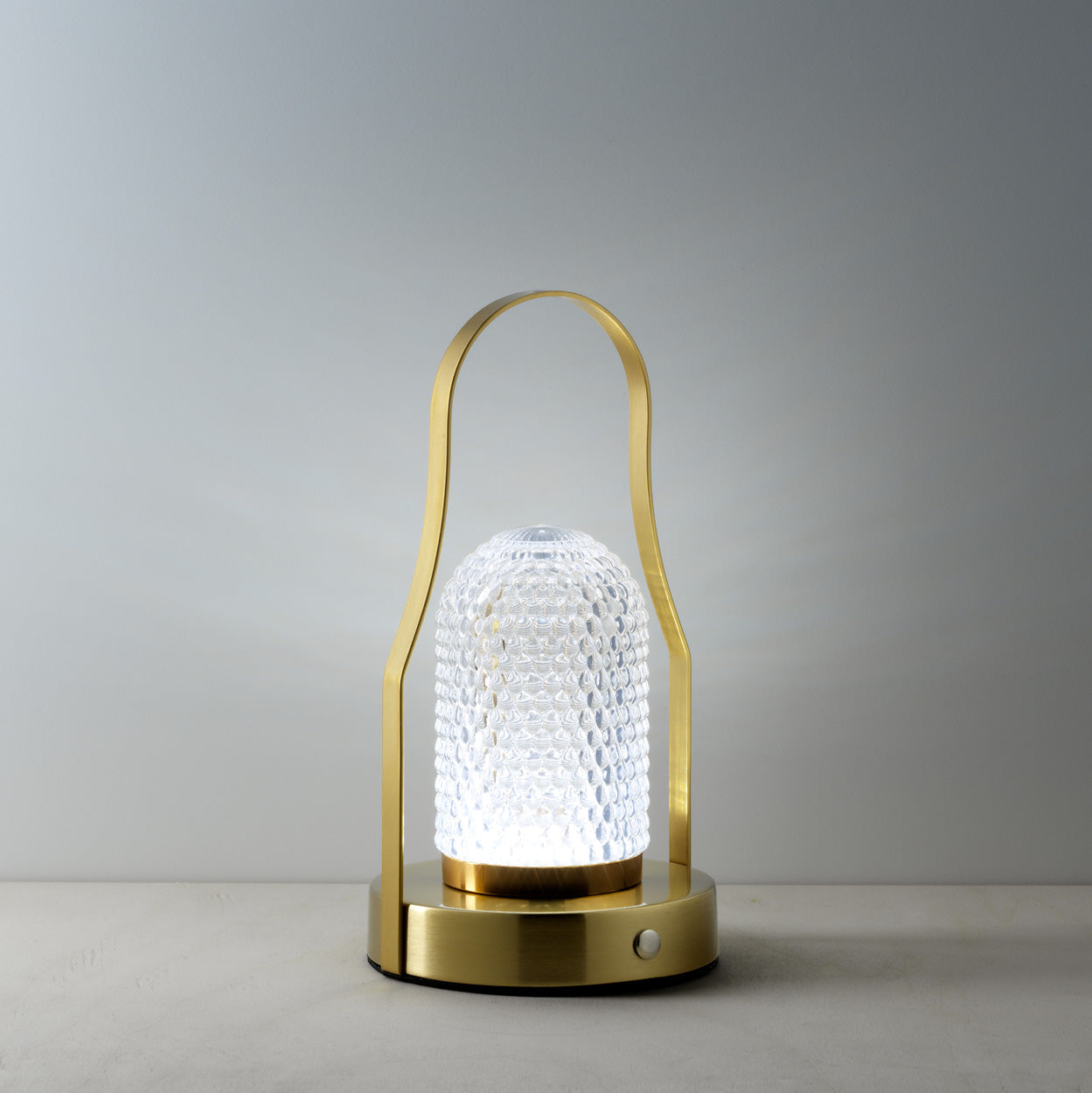 Draadloze LED Tafellamp Messing – Stijlvol Licht