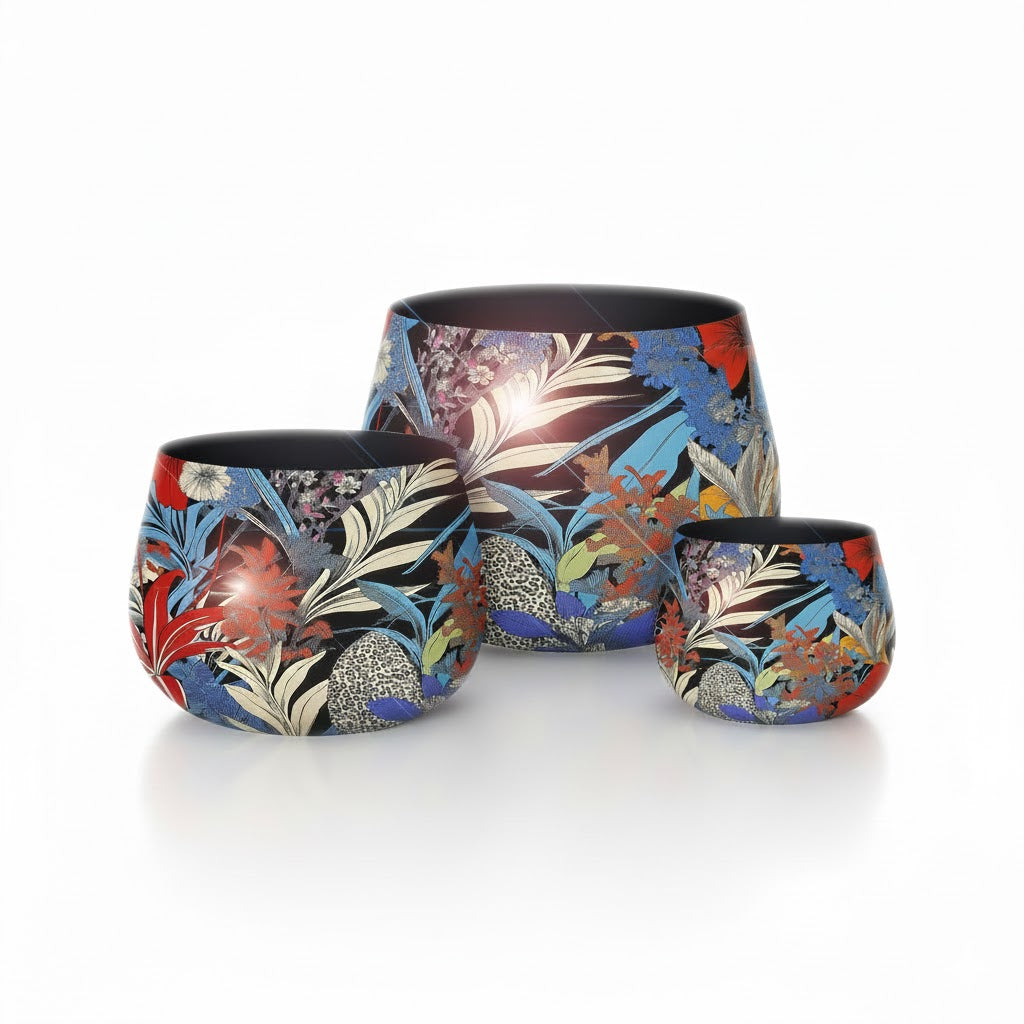 Floral vazen & planter set Blue van 3 by Mooss – geëmailleerd metaal