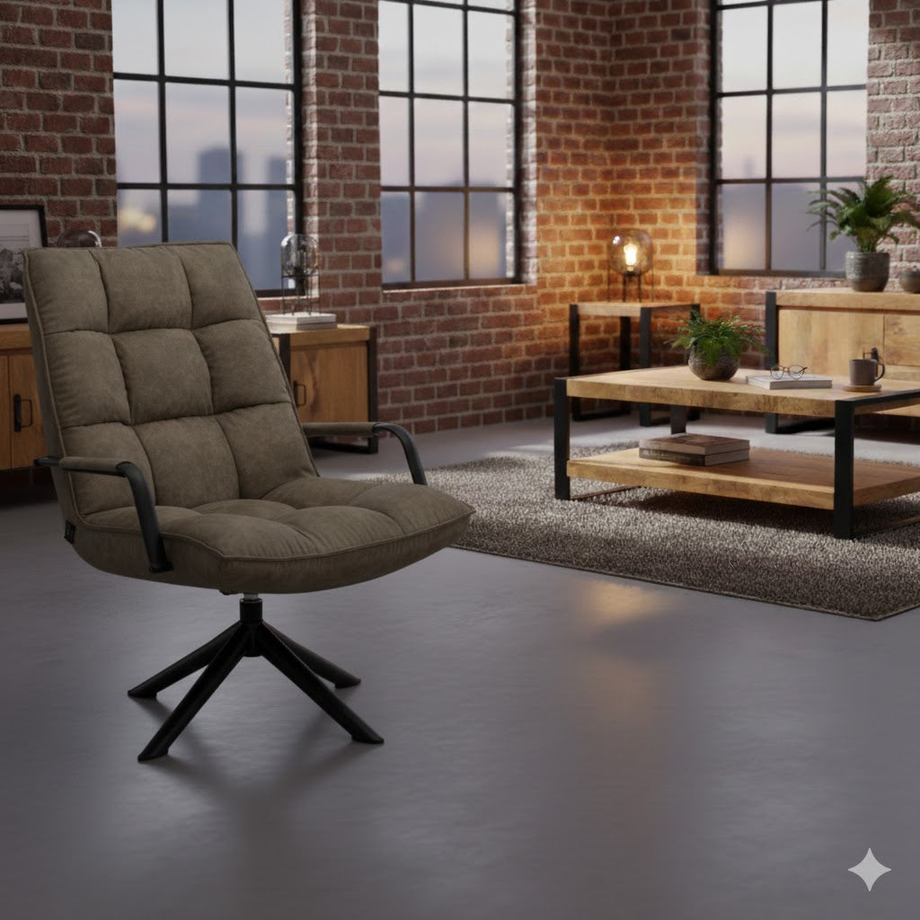 Hidde draaifauteuil taupe gecombineerd met industriële mangohouten meubels in een sfeervolle woonkamer met bakstenen muur Rimisa
